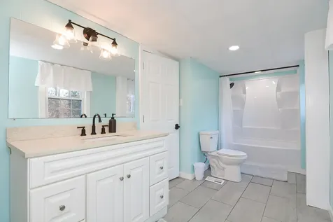 18 Kingsbury Drive Milton NH 03851