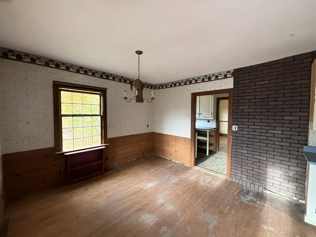 7 Depot Road East Kingston NH 03287