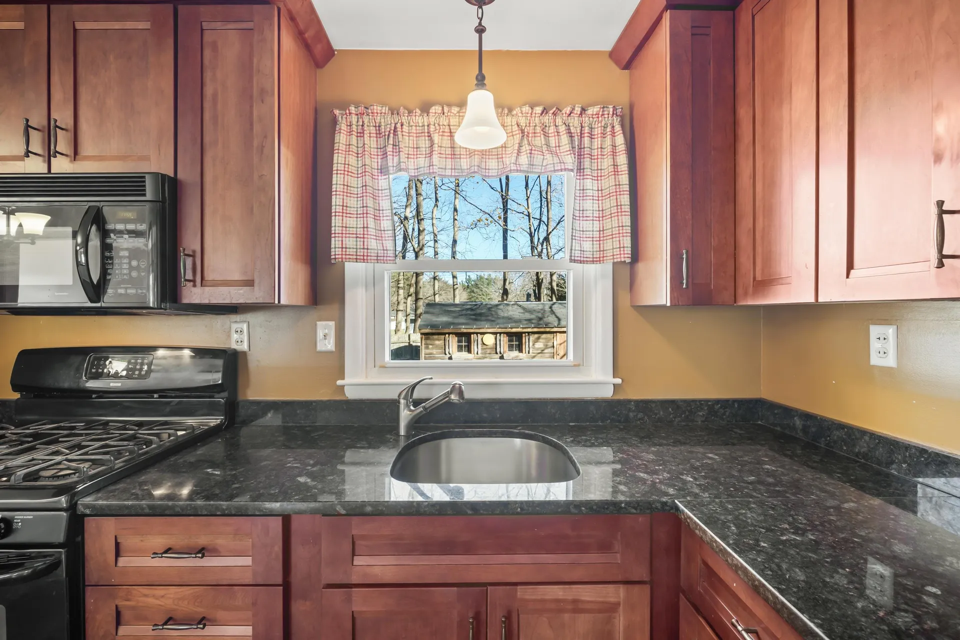 11 Denise Street Portsmouth NH 03801