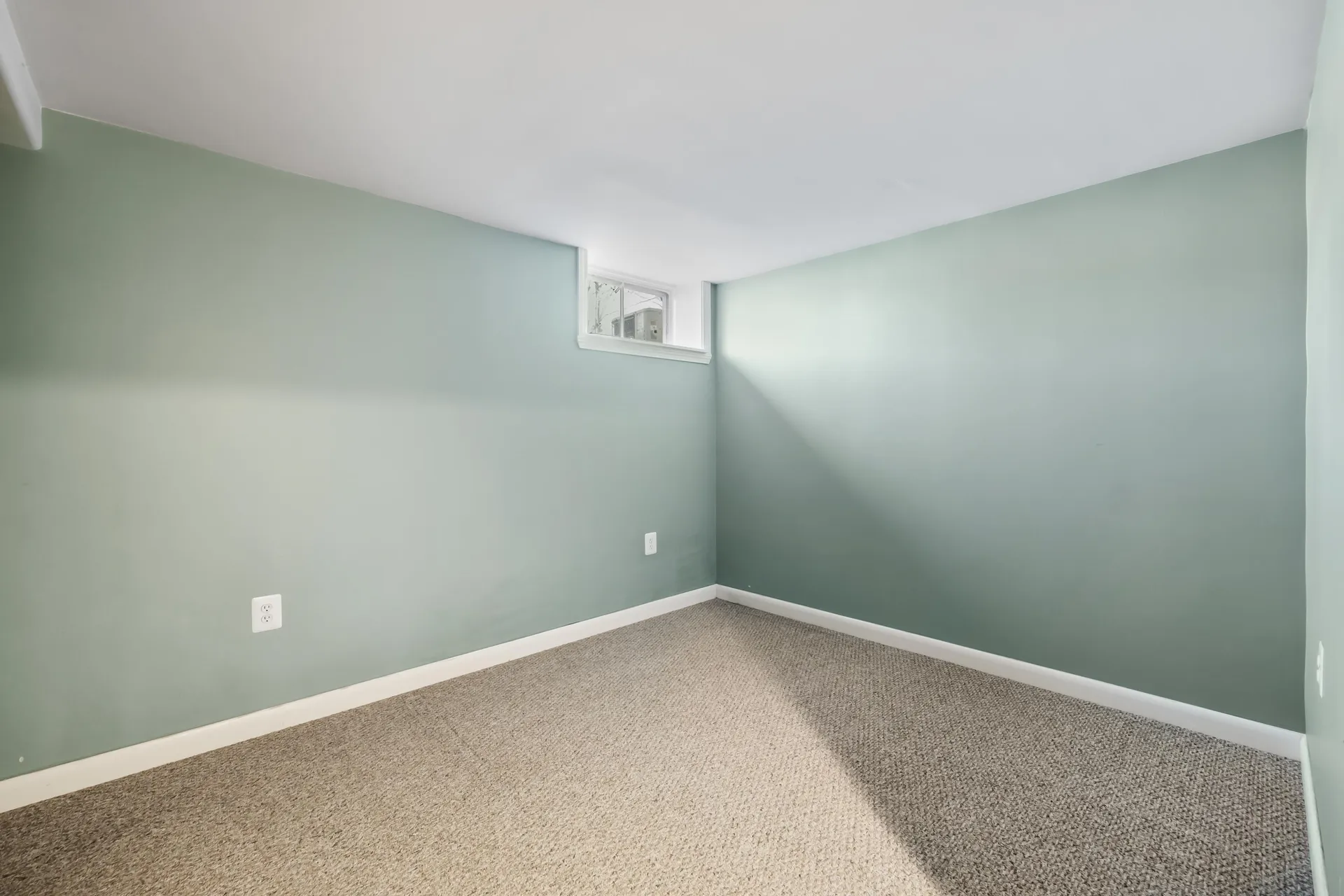 11 Denise Street Portsmouth NH 03801