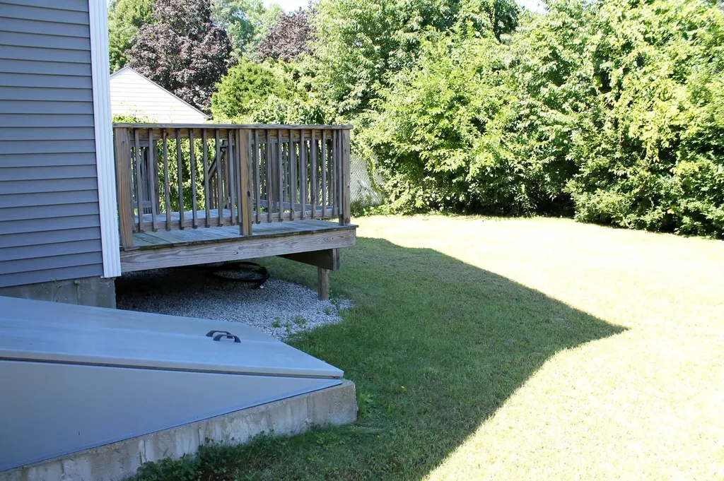 63 Dickey Street Manchester NH 03102