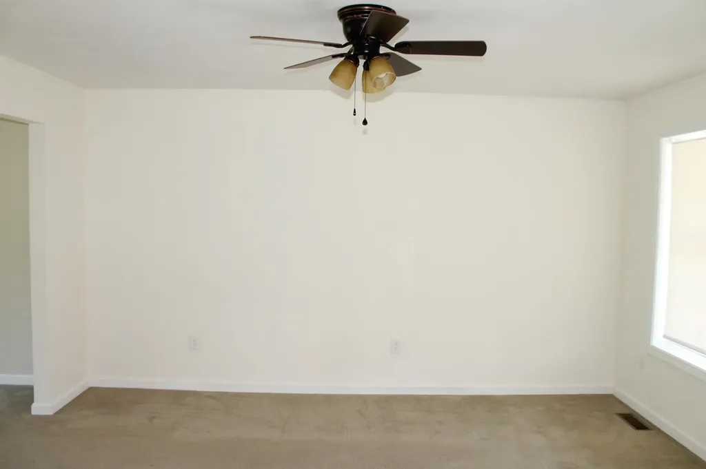 63 Dickey Street Manchester NH 03102