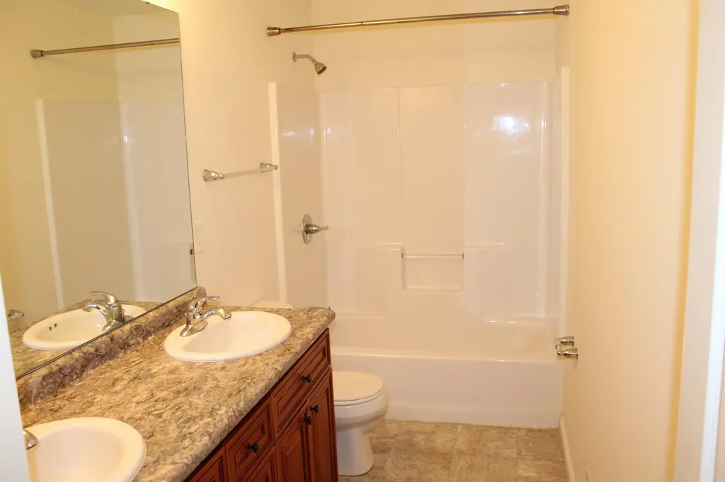 63 Dickey Street Manchester NH 03102