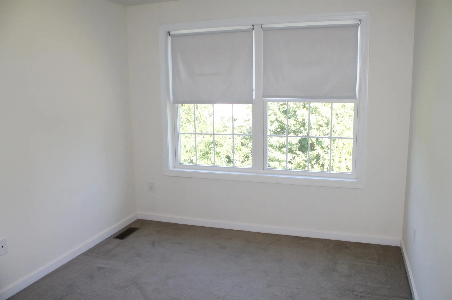 63 Dickey Street Manchester NH 03102