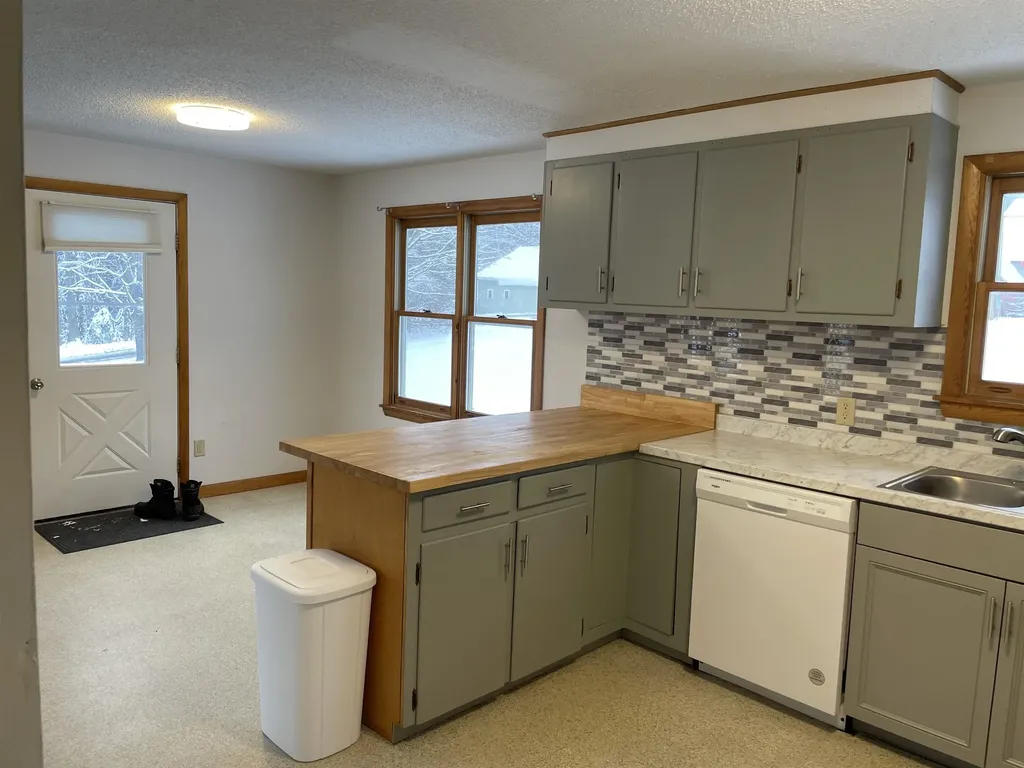 376 Reed Road Coventry VT 05825