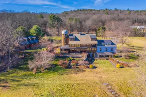 1324 Middle Road Dummerston VT 05301