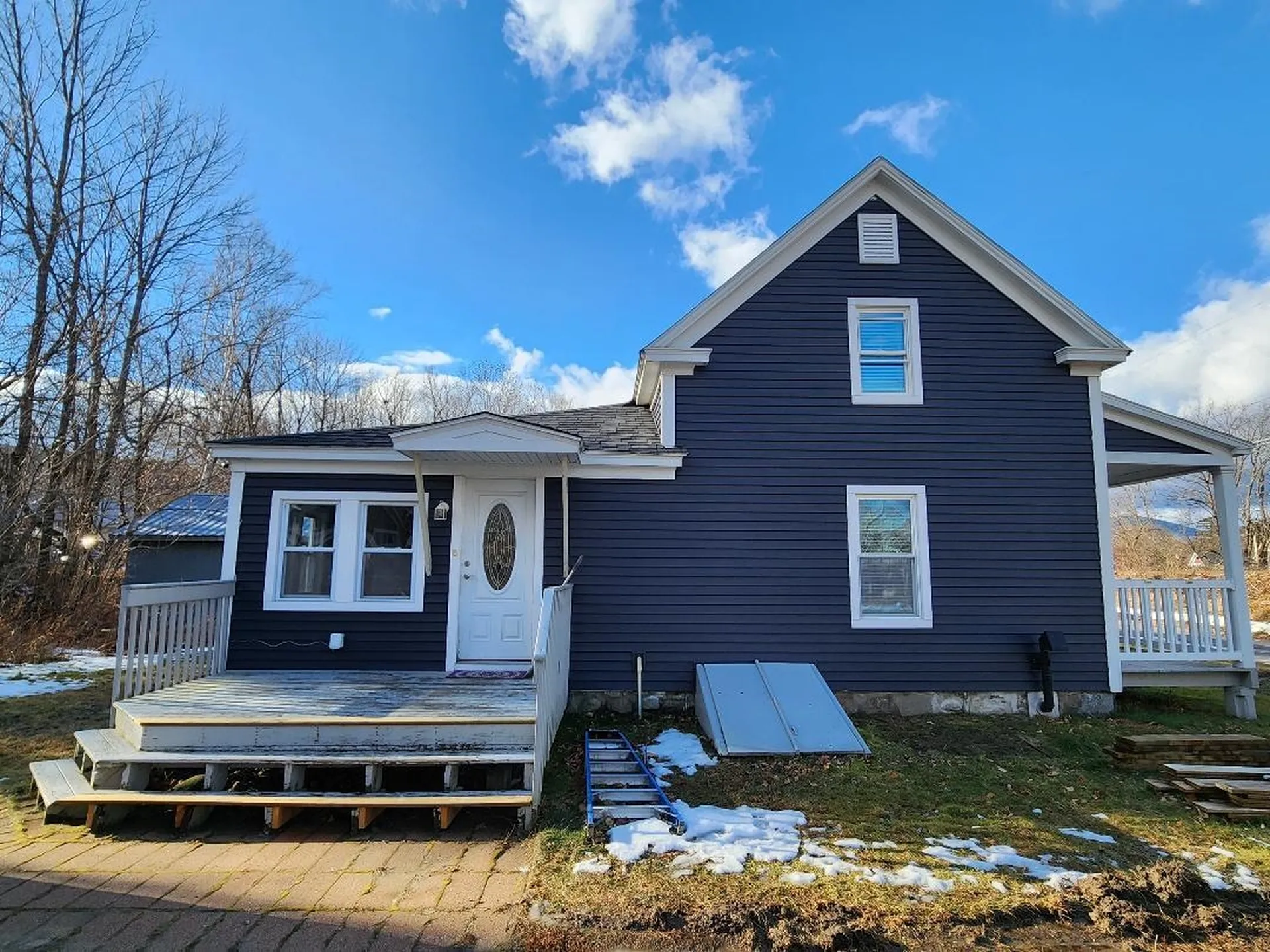 24 Bell Street Gorham NH 03581