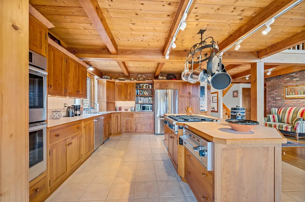 5154 East Warren Road Warren VT 05674