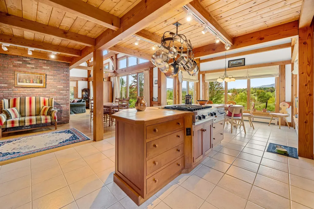 5154 East Warren Road Warren VT 05674