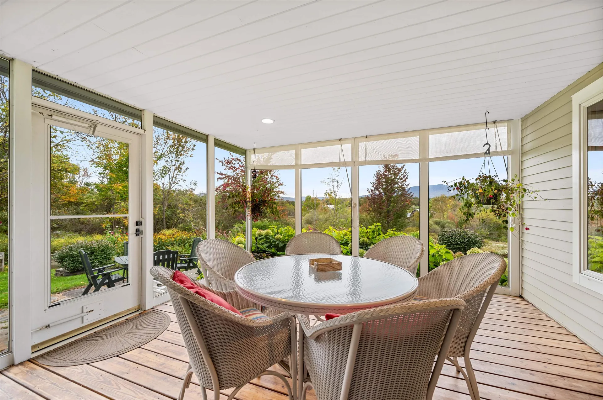 5154 East Warren Road Warren VT 05674