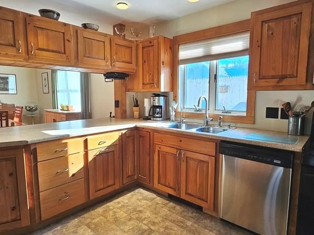 26 Mckinley Circle Marlborough NH 03455