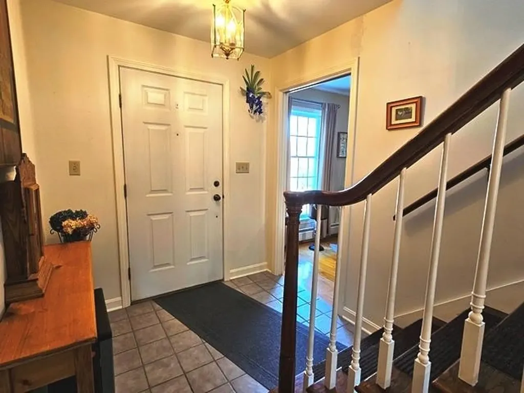 26 Mckinley Circle Marlborough NH 03455