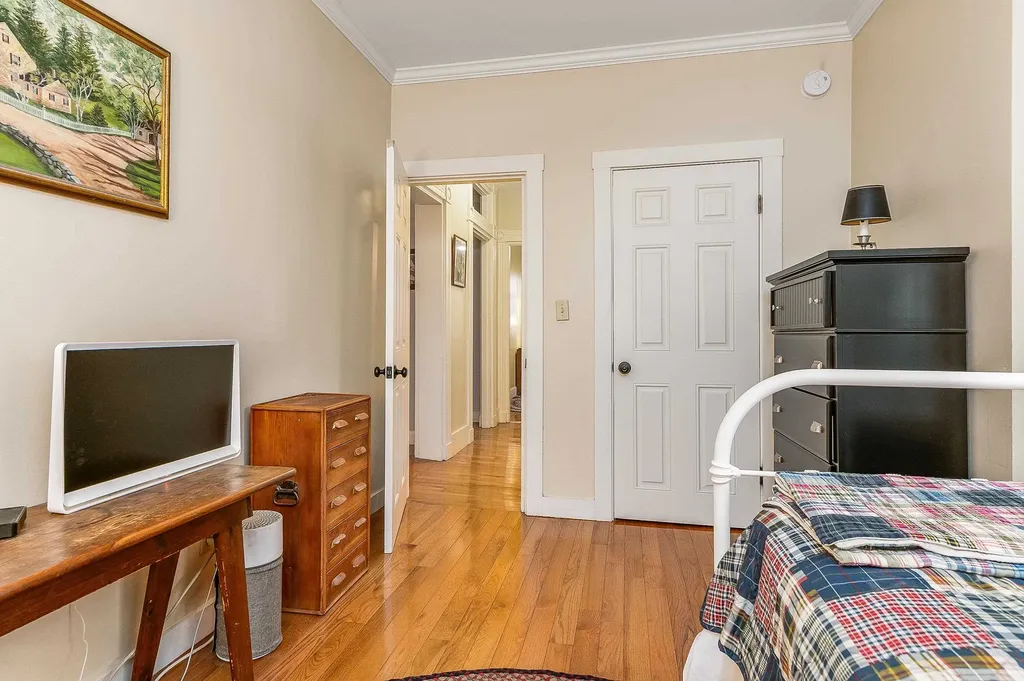 98 Court Street Portsmouth NH 03801