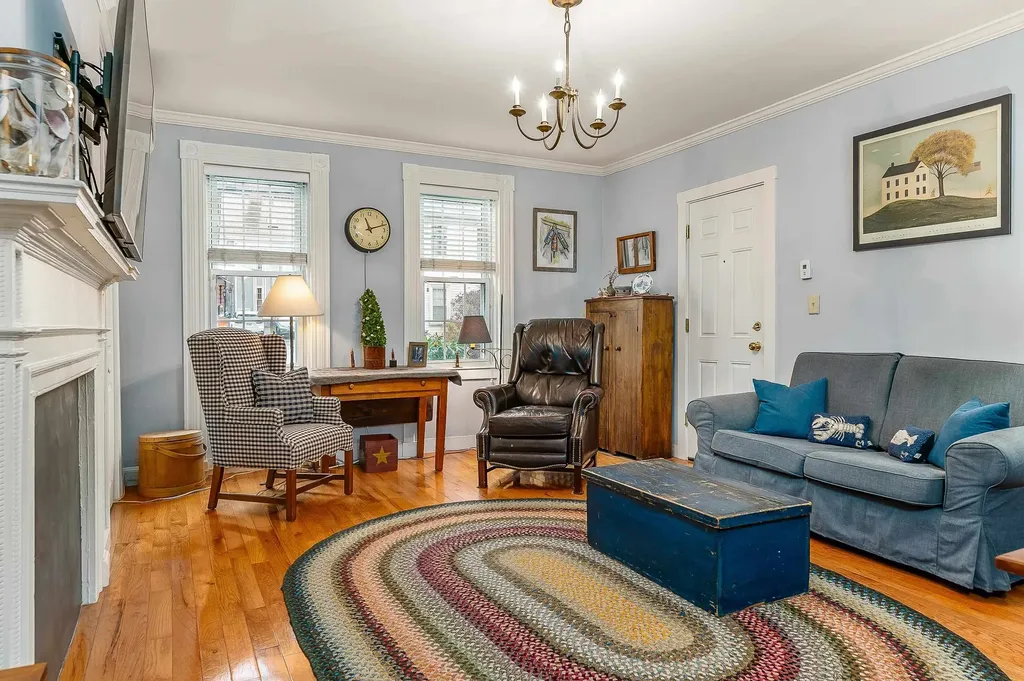 98 Court Street Portsmouth NH 03801