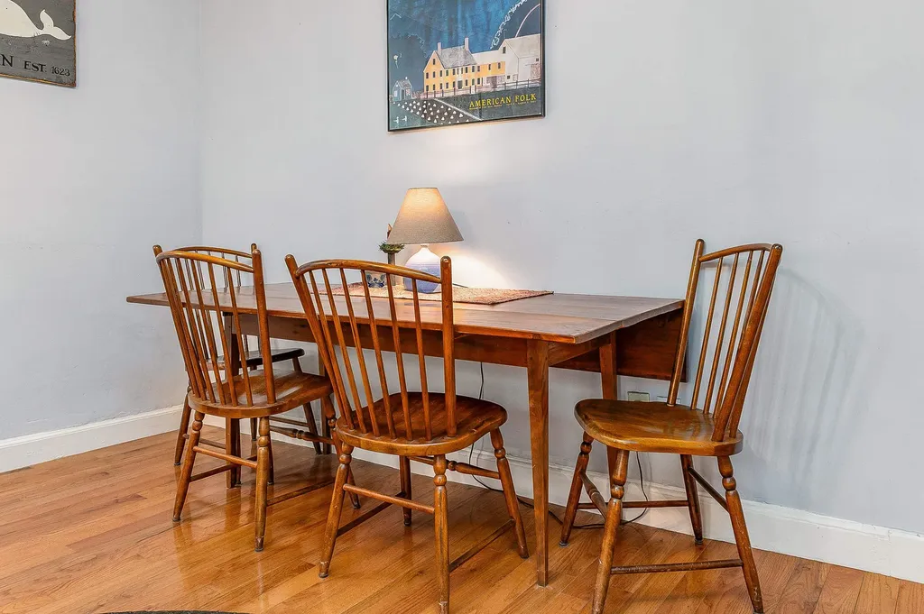 98 Court Street Portsmouth NH 03801