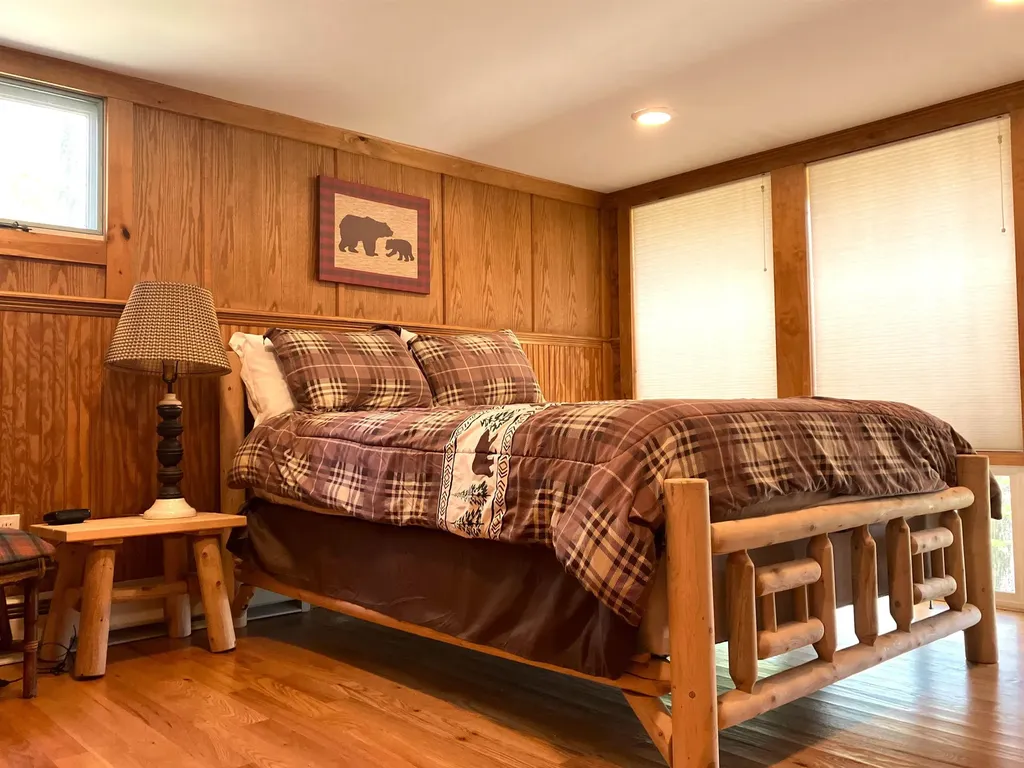 78 Pond Loop Wilmington VT 05363
