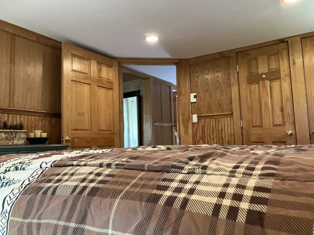 78 Pond Loop Wilmington VT 05363