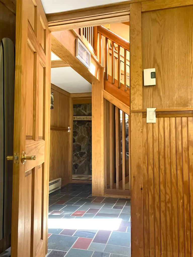 78 Pond Loop Wilmington VT 05363