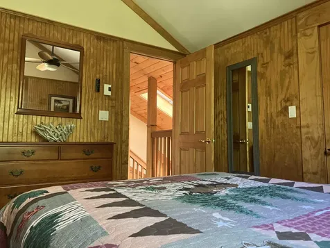 78 Pond Loop Wilmington VT 05363