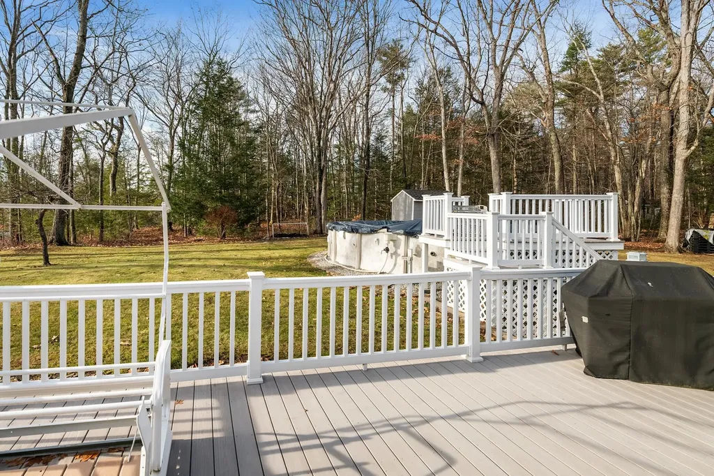 68 Drew Road Derry NH 03038