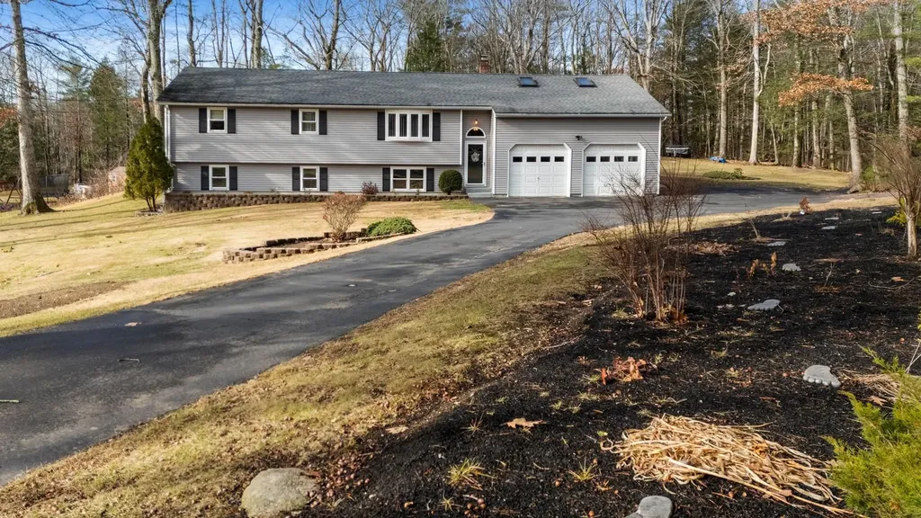 68 Drew Road Derry NH 03038