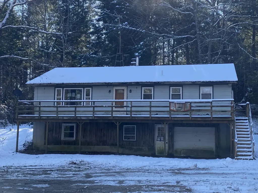 16 Beam Road Putney VT 05346