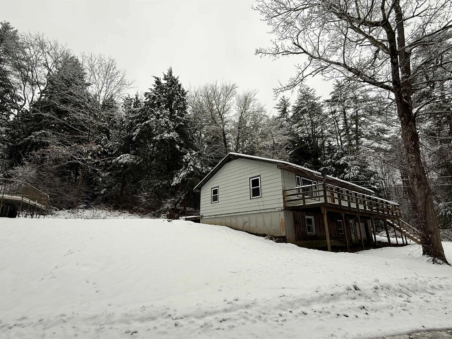 16 Beam Road Putney VT 05346