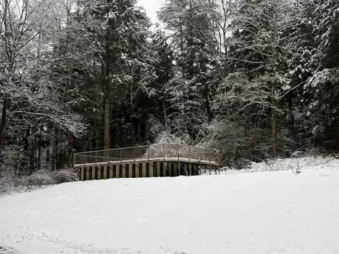 16 Beam Road Putney VT 05346