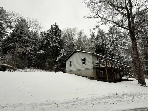 16 Beam Road Putney VT 05346