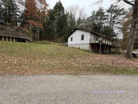 16 Beam Road Putney VT 05346