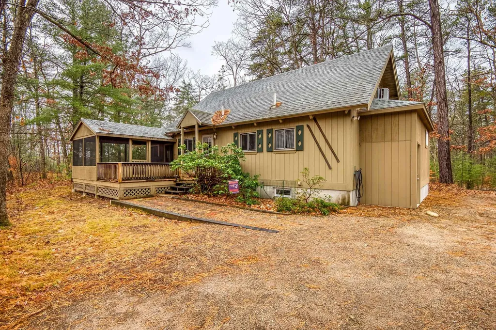 5 Fife And Drum Way Freedom NH 03836