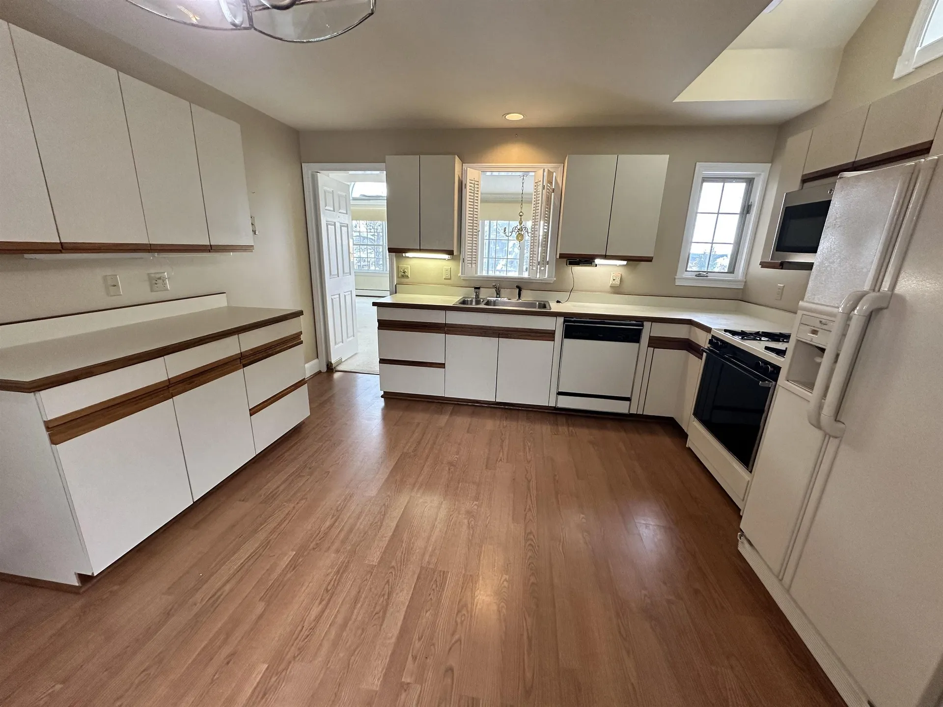 8 Highland Ridge New London NH 03257