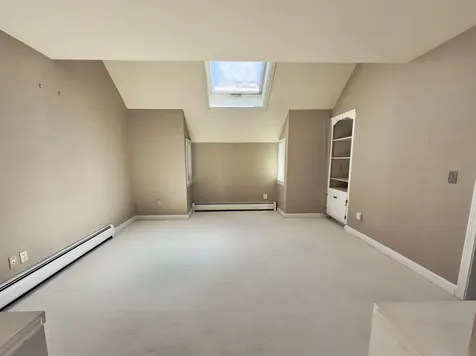 8 Highland Ridge New London NH 03257