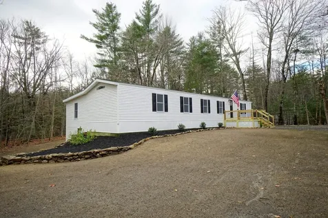 30 Brian Street Sandown NH 03873