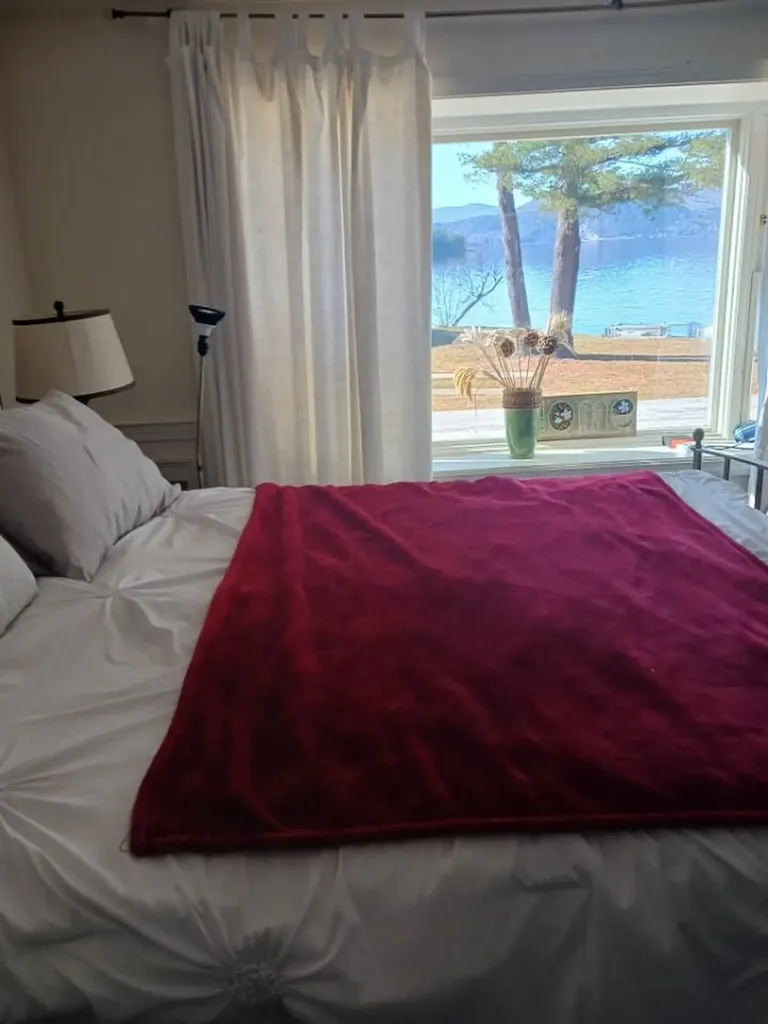 1315 Mayhew Turnpike Bridgewater NH 03222