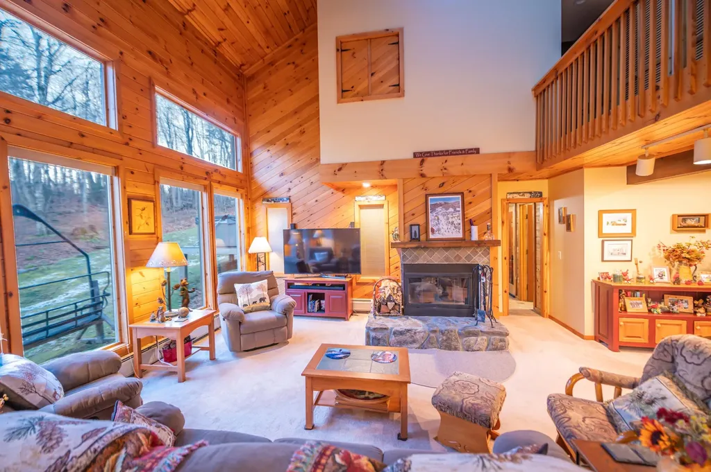 16b Suntec Loop Dover VT 05356