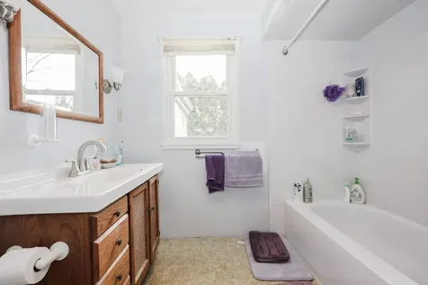 4 Elliot Park Dover NH 03820