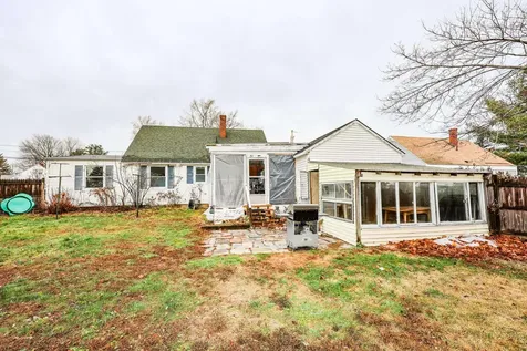 4 Elliot Park Dover NH 03820