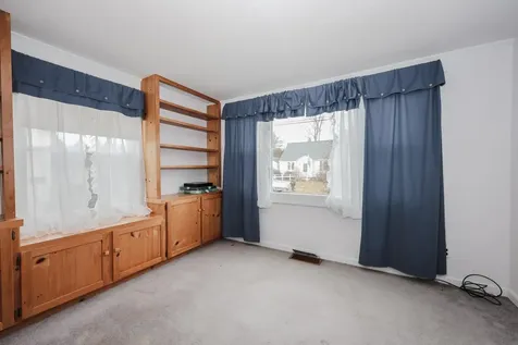 4 Elliot Park Dover NH 03820