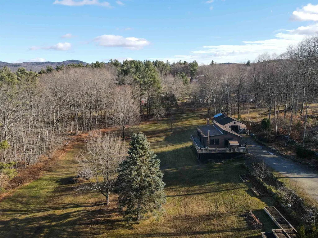 94 Town Farm Extension Springfield NH 03284