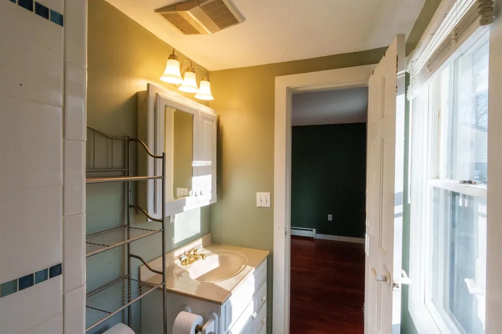 94 Town Farm Extension Springfield NH 03284