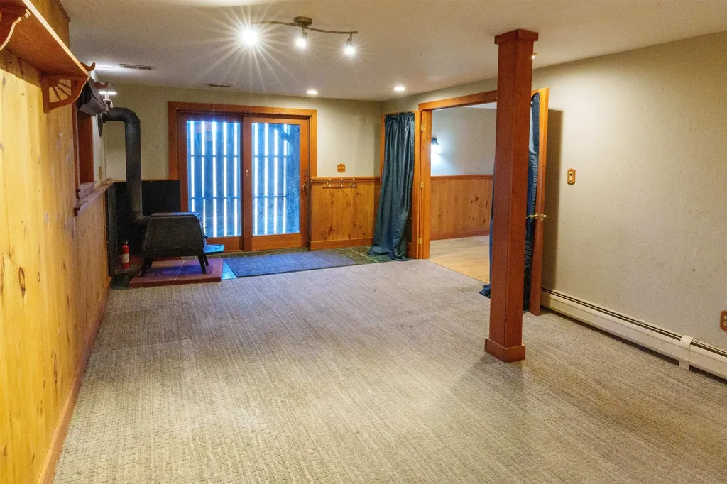 94 Town Farm Extension Springfield NH 03284