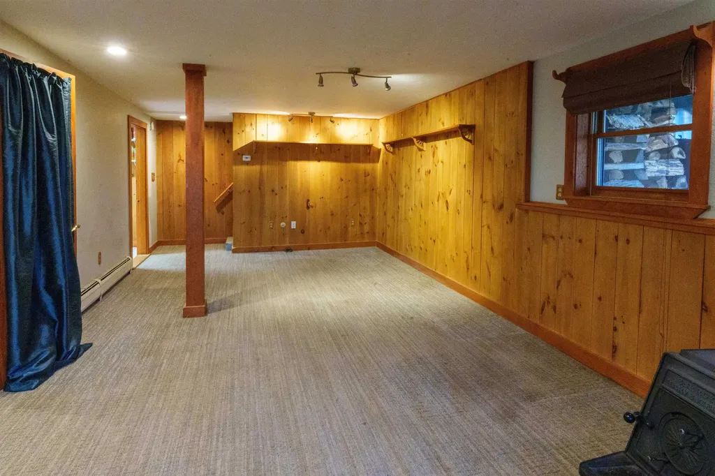 94 Town Farm Extension Springfield NH 03284