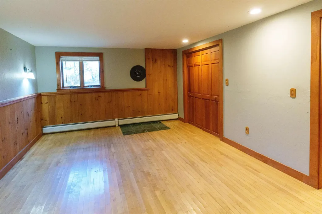 94 Town Farm Extension Springfield NH 03284