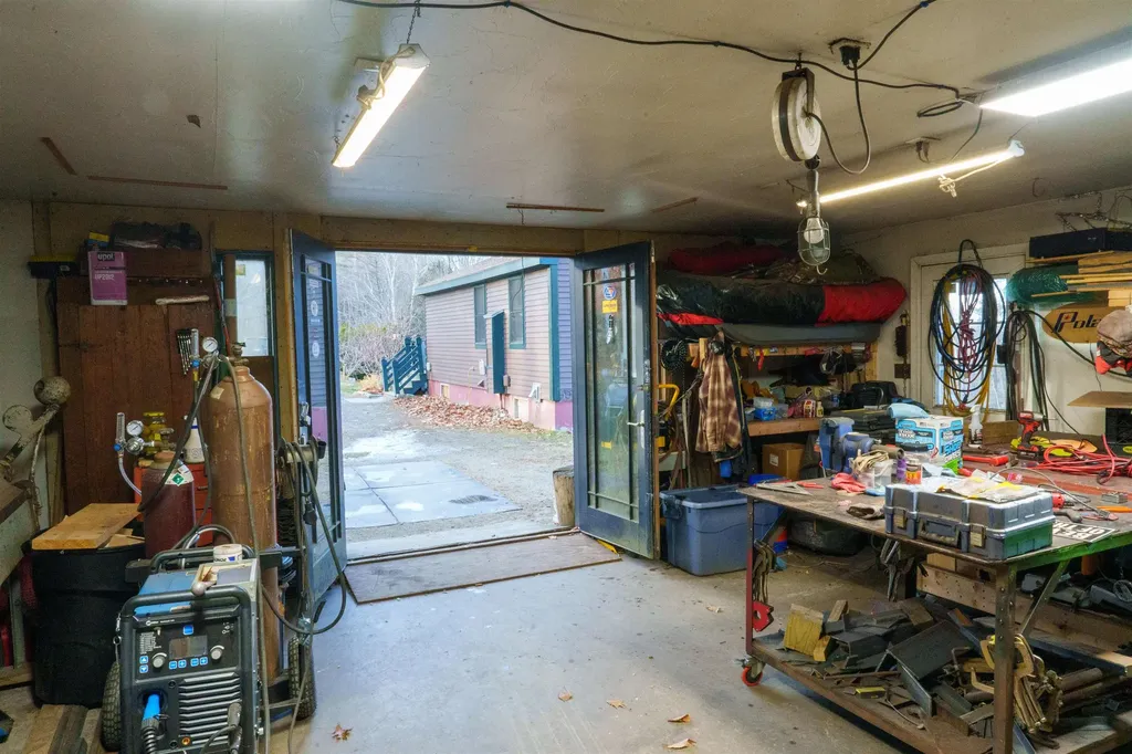 94 Town Farm Extension Springfield NH 03284