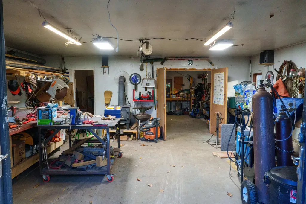 94 Town Farm Extension Springfield NH 03284