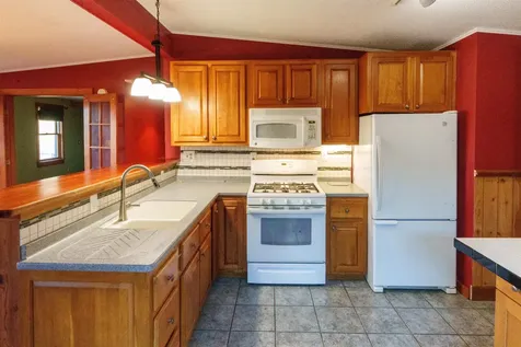 94 Town Farm Extension Springfield NH 03284