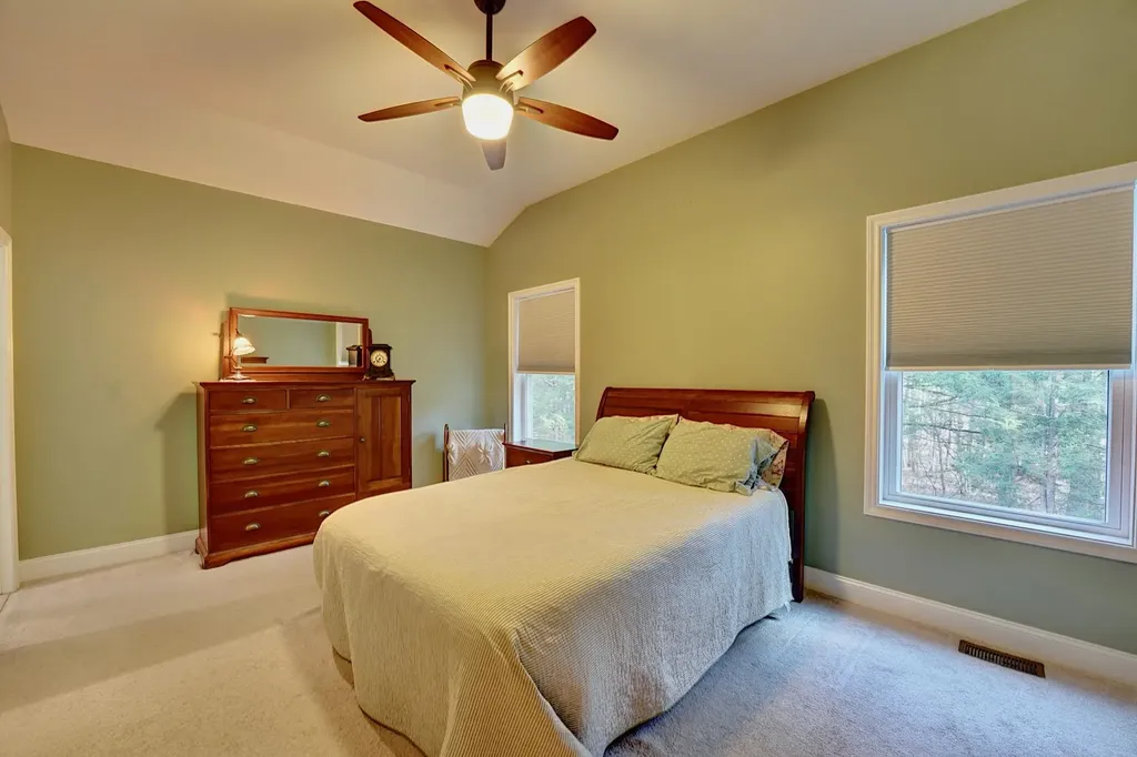 33 Birch Circle Brentwood NH 03833