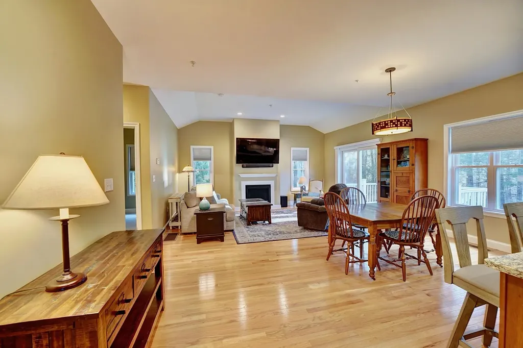 33 Birch Circle Brentwood NH 03833