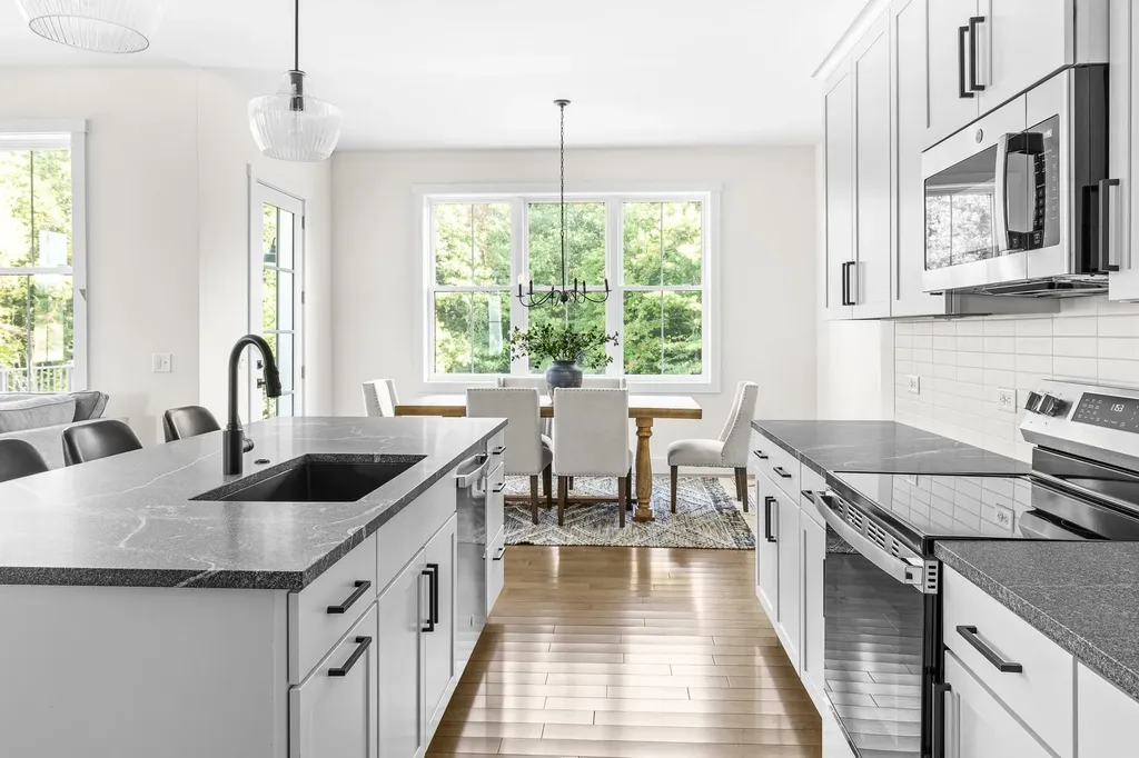 385 Beaudry Lane Williston VT 05495